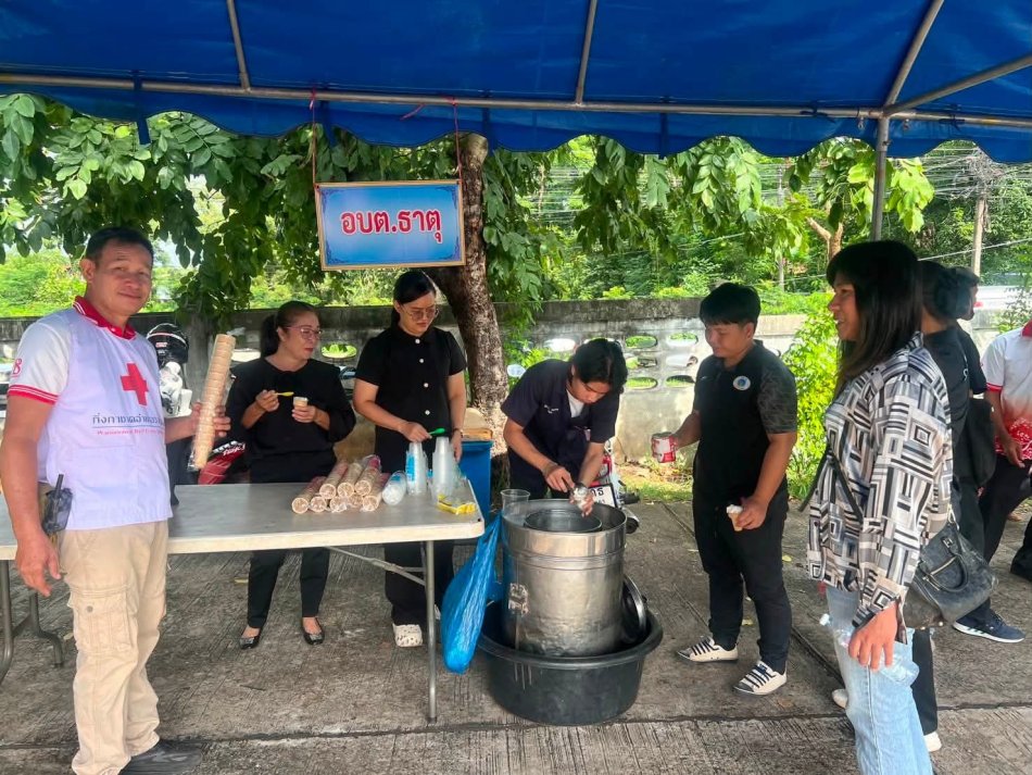 จัดทำโรงทานสำหรับประชาชนที่มาร่วมบริจาคโลหิต ณ หอประชุมอำเภอวานรนิวาส 